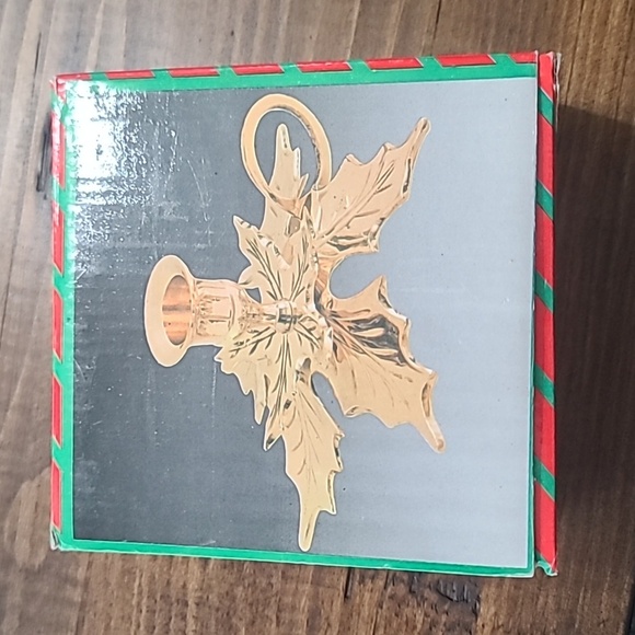 Vintage Solid Brass Leaf Candle Holder - Picture 9 of 10